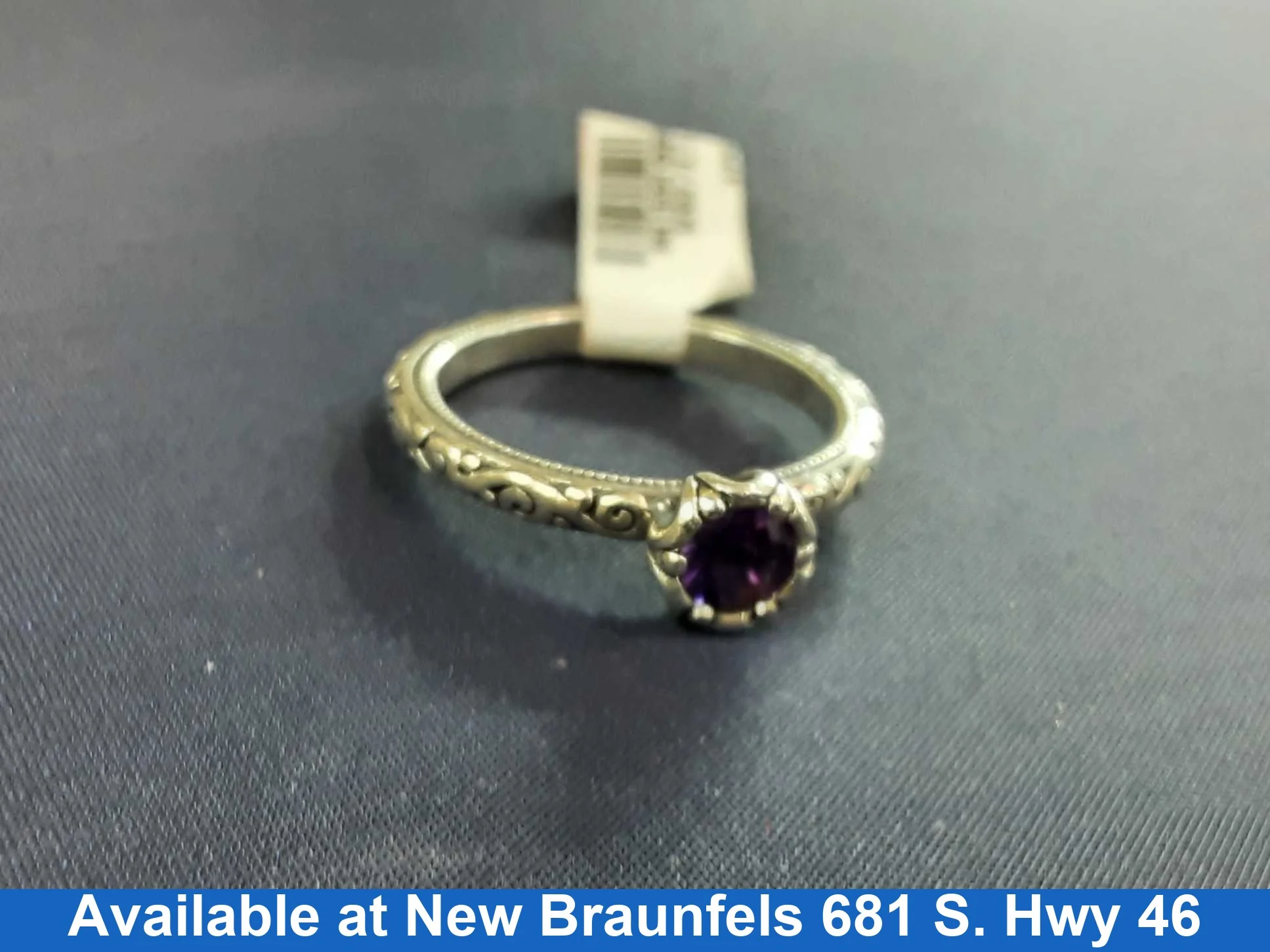 Women's Ring - Silver 3.9 grams Size 9