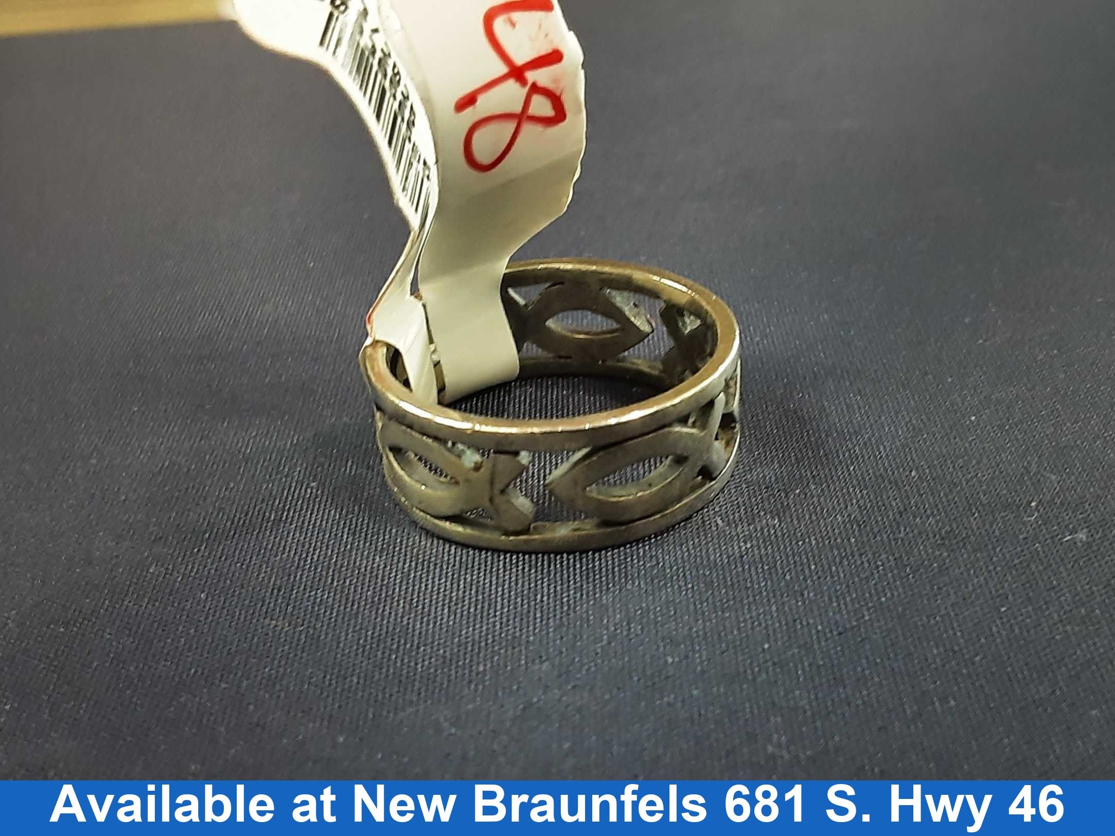 Women's Ring - Silver 4.2 grams Size 7.5